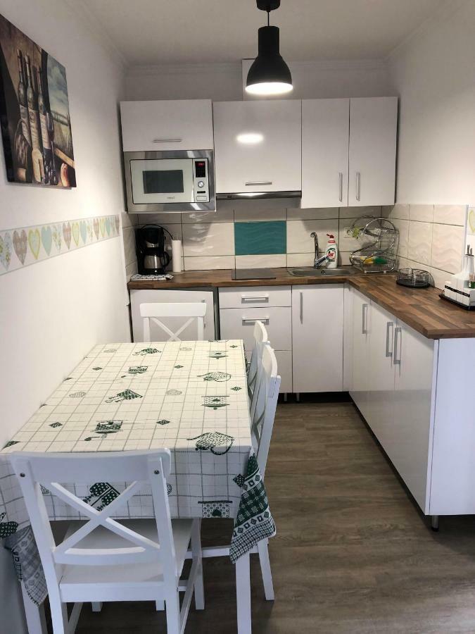 Laura-Haus Leilighet Vonyarcvashegy Eksteriør bilde